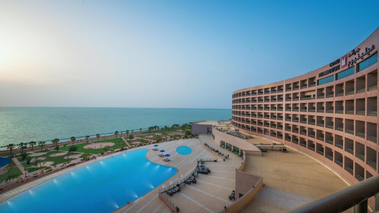 Hotel Grand Millennium Gizan Jizan Exterior foto